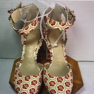 Copper Key Red and Cream Patterned Heels